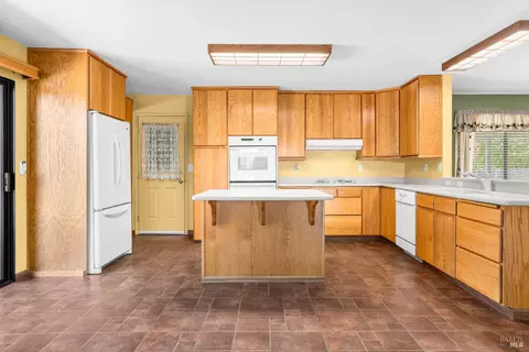 Kitchen - 350 George Pl, Ukiah, CA 95482 photo 1 of 5