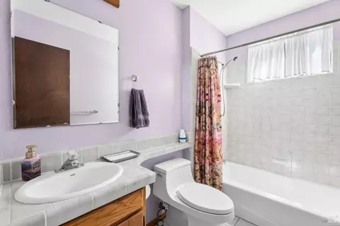 Bath - 350 George Pl, Ukiah, CA 95482 photo 2 of 3