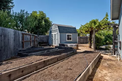 Exterior - 350 George Pl, Ukiah, CA 95482 photo 10 of 18
