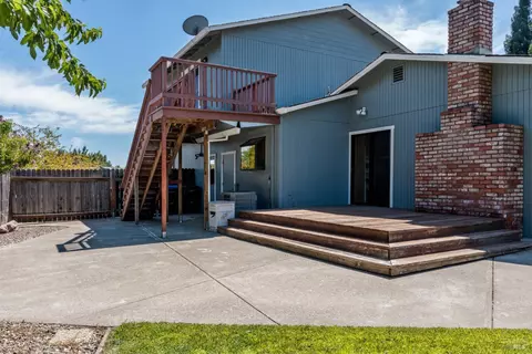 Exterior - 350 George Pl, Ukiah, CA 95482 photo 14 of 18