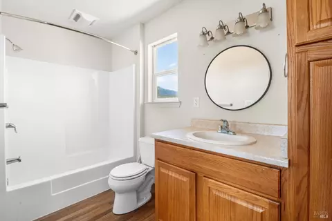 Bath - 350 George Pl, Ukiah, CA 95482 photo 3 of 3