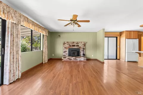 Living - 350 George Pl, Ukiah, CA 95482 photo 2 of 6