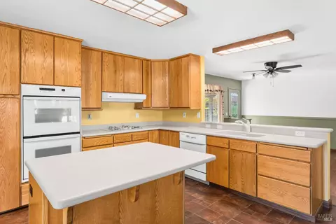 Kitchen - 350 George Pl, Ukiah, CA 95482 photo 4 of 5