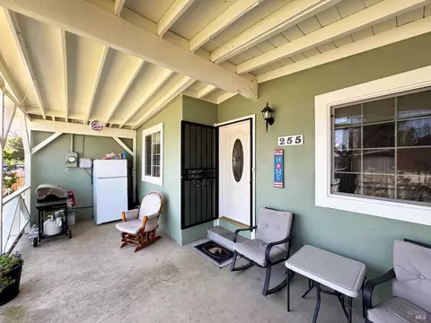 Exterior - 255 Burlington Dr, Ukiah, CA 95482 photo 5 of 9