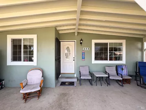 Exterior - 255 Burlington Dr, Ukiah, CA 95482 photo 4 of 9