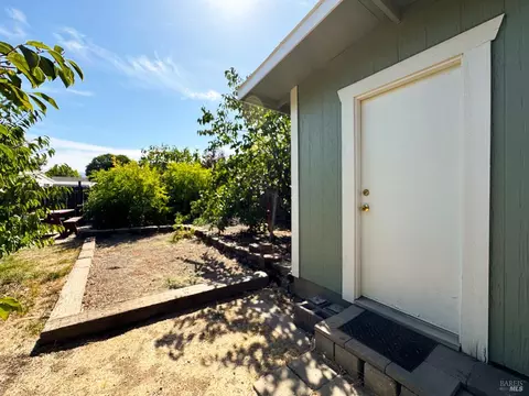 Exterior - 255 Burlington Dr, Ukiah, CA 95482 photo 9 of 9
