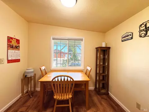 Dining - 255 Burlington Dr, Ukiah, CA 95482 photo 2 of 3