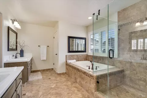 Bath - 115 Sage Way, Napa, CA 94559 photo 4 of 7