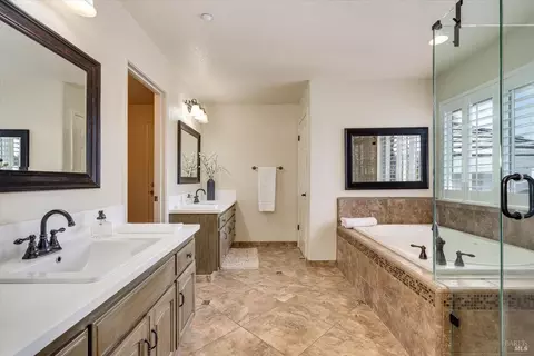 Bath - 115 Sage Way, Napa, CA 94559 photo 3 of 7