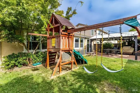 Exterior - 7296 Abbey Dr, Vallejo, CA 94591 photo 7 of 11