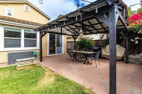 Exterior - 7296 Abbey Dr, Vallejo, CA 94591 photo 5 of 11