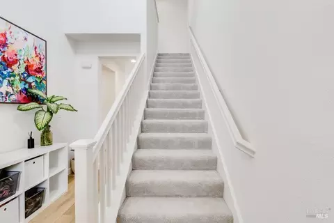 Entry Way - 7296 Abbey Dr, Vallejo, CA 94591 photo 5 of 6