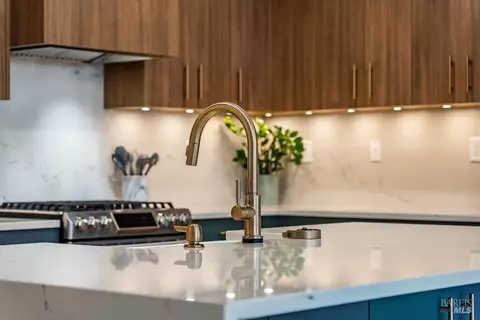 Kitchen - 7296 Abbey Dr, Vallejo, CA 94591 photo 12 of 27