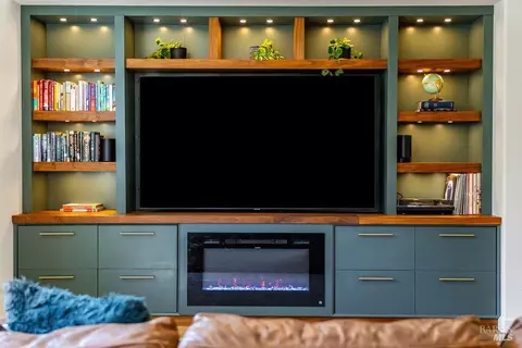 Living - 7296 Abbey Dr, Vallejo, CA 94591 photo 2 of 2