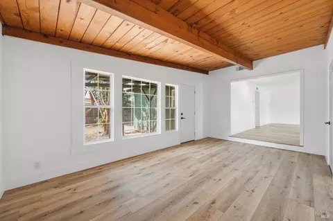 Living - 285 Hemlock St, Vacaville, CA 95688 photo 6 of 6