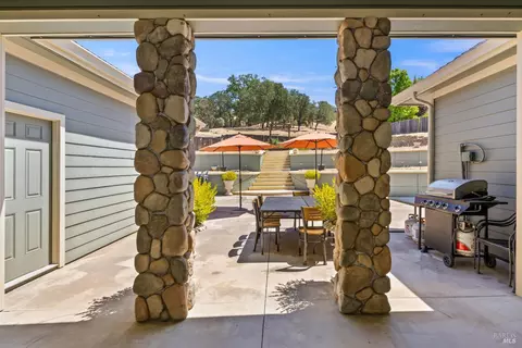 Exterior - 2485 Appolinaris Dr, Ukiah, CA 95482 photo 11 of 20