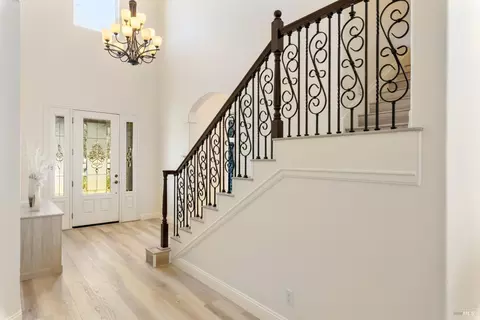 Entry Way - 2485 Appolinaris Dr, Ukiah, CA 95482 photo 2 of 6