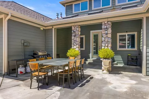 Exterior - 2485 Appolinaris Dr, Ukiah, CA 95482 photo 7 of 20
