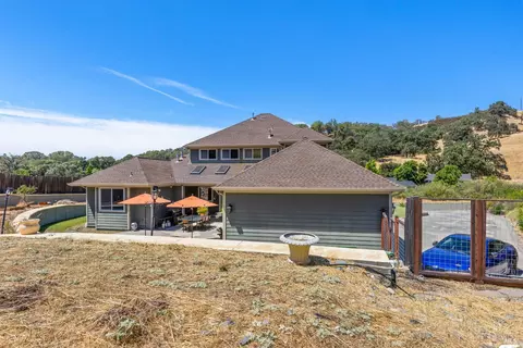 Exterior - 2485 Appolinaris Dr, Ukiah, CA 95482 photo 10 of 20