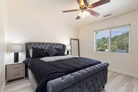 Bedroom - 2485 Appolinaris Dr, Ukiah, CA 95482 photo 4 of 10