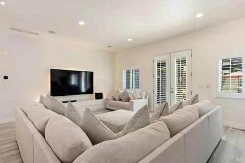 Living - 2485 Appolinaris Dr, Ukiah, CA 95482 photo 5 of 5