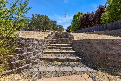 Exterior - 2485 Appolinaris Dr, Ukiah, CA 95482 photo 12 of 20