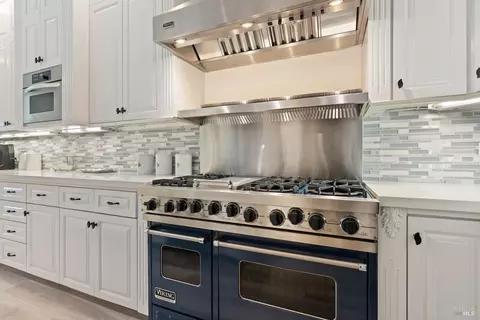 Kitchen - 2485 Appolinaris Dr, Ukiah, CA 95482 photo 4 of 6