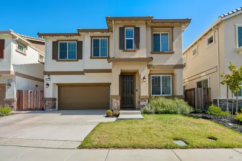 Exterior - 844 Crescendo St, Fairfield, CA 94534 photo 2 of 13