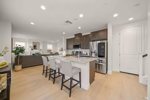 Entry Way - 844 Crescendo St, Fairfield, CA 94534 photo 1 of 3