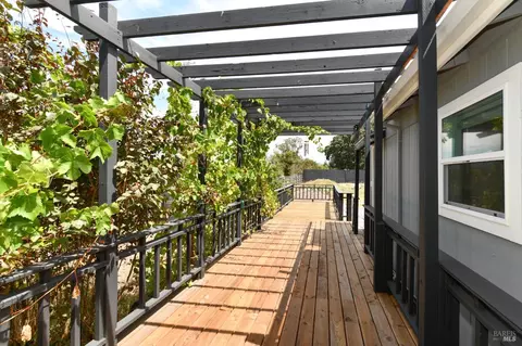 Exterior - 1311 E Bonness Rd, Sonoma, CA 95476 photo 4 of 17