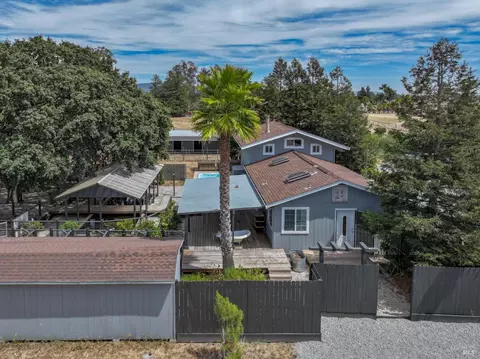 Exterior - 1311 E Bonness Rd, Sonoma, CA 95476 photo 7 of 17
