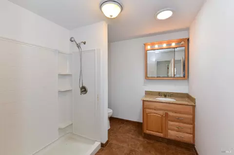 Bath - 1311 E Bonness Rd, Sonoma, CA 95476 photo 3 of 5