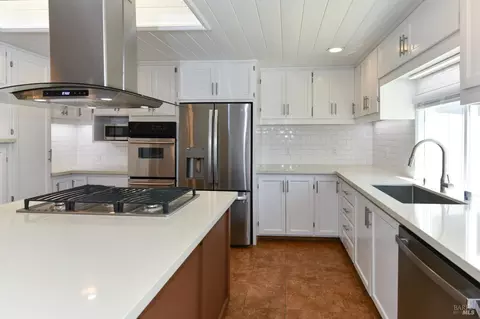 Kitchen - 1311 E Bonness Rd, Sonoma, CA 95476 photo 3 of 7