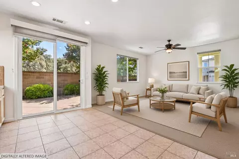 Living - 101 Barbera Ct, Vacaville, CA 95687 photo 2 of 5