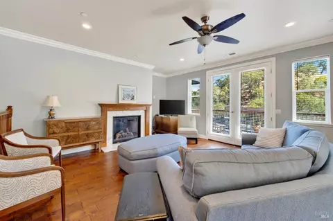 Living - 511 Tehuacan Rd, Ukiah, CA 95482 photo 5 of 6