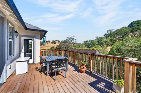 Exterior - 511 Tehuacan Rd, Ukiah, CA 95482 photo 5 of 6