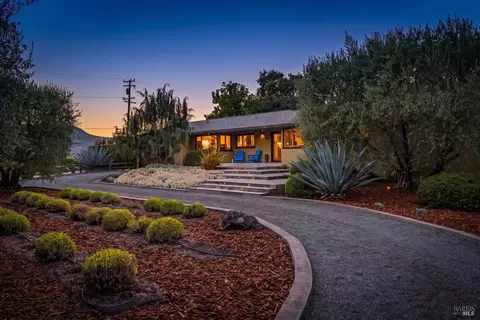 1146 Ragatz Ln, Napa, CA 94558