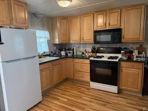 150 Silverado Trl #4, Napa, CA 94559