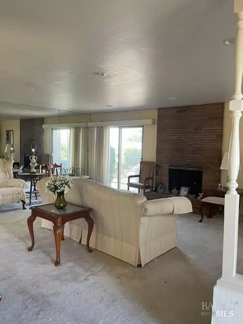 115 Hackett Ct, Vallejo, CA 94591 photo 2