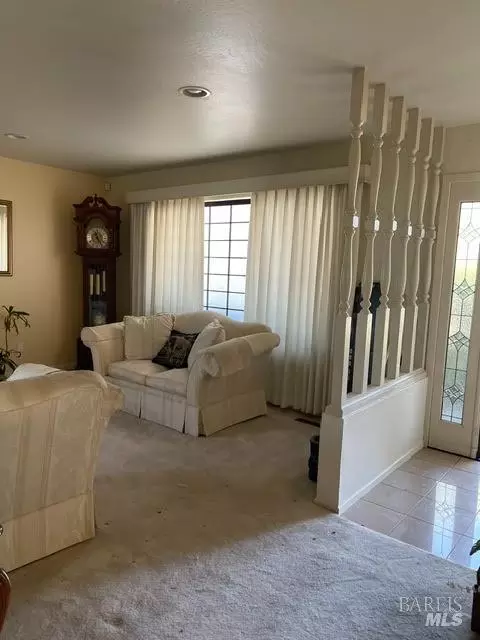 115 Hackett Ct, Vallejo, CA 94591 photo 3