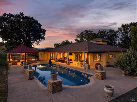 3345 Ackley Rd, Lakeport, CA 95453
