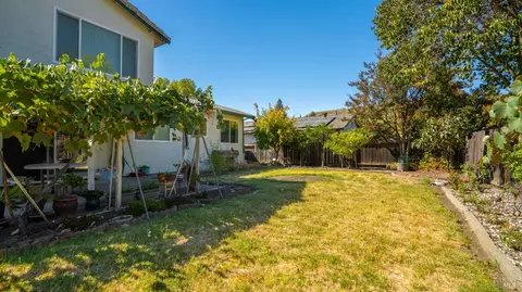 Exterior - 2980 Blackwell Ct, Fairfield, CA 94533 photo 6 of 13