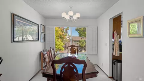 Dining - 2980 Blackwell Ct, Fairfield, CA 94533 photo 1 of 2