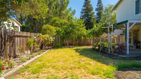 Exterior - 2980 Blackwell Ct, Fairfield, CA 94533 photo 4 of 13