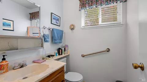Bath - 2980 Blackwell Ct, Fairfield, CA 94533 photo 1 of 4