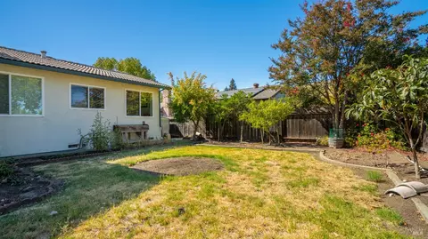 Exterior - 2980 Blackwell Ct, Fairfield, CA 94533 photo 5 of 13