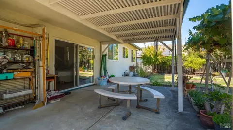 Exterior - 2980 Blackwell Ct, Fairfield, CA 94533 photo 7 of 13