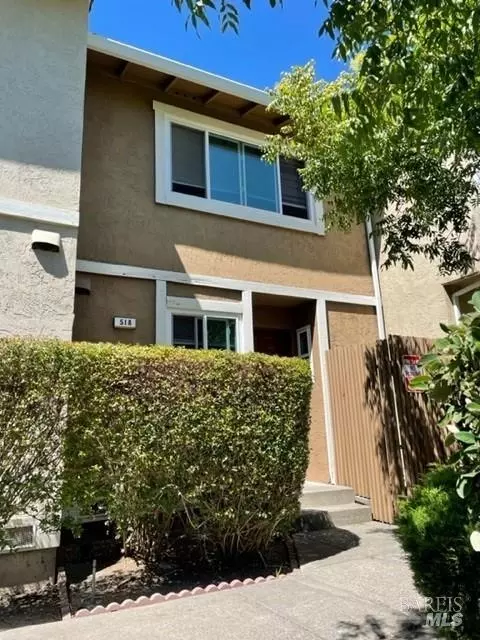 518 Santa Alicia Dr, Rohnert Park, CA 94928