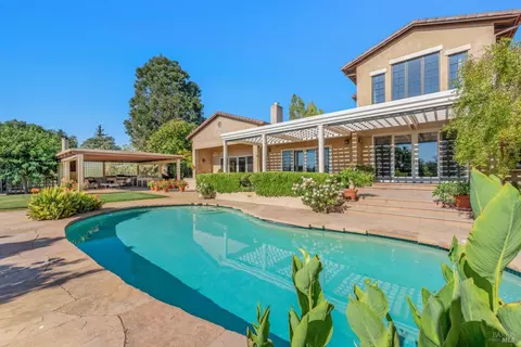 Exterior - 4163 E 3rd Ave, Napa, CA 94558 photo 12 of 18