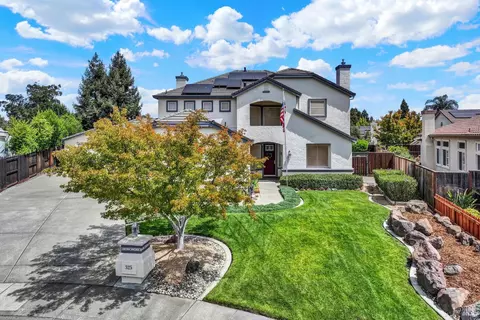 325 Stoneridge Cir, Vacaville, CA 95687